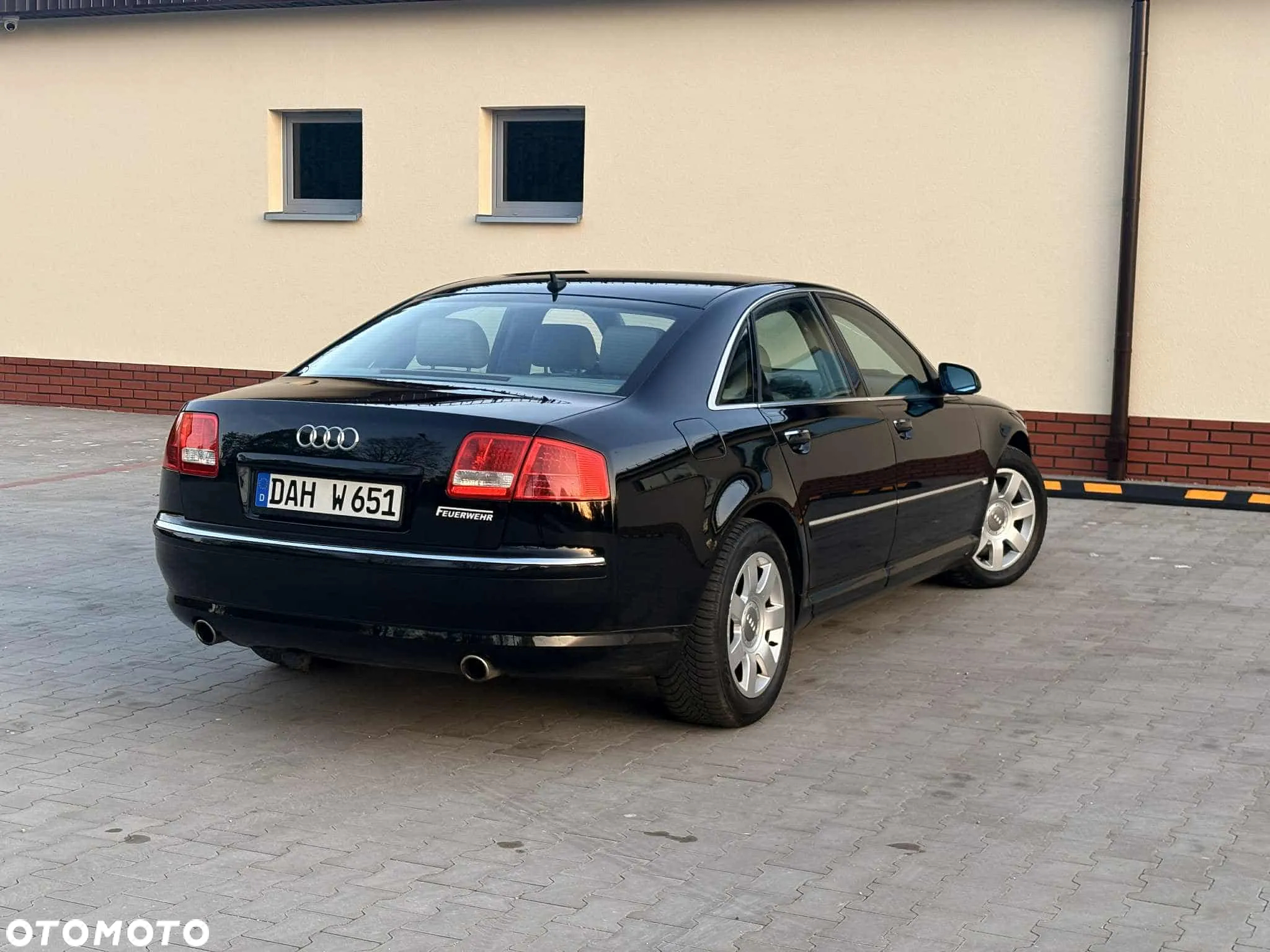 Audi A8 4.2 Quattro - 10