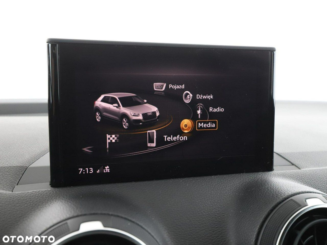 Audi Q2 35 TDI quattro S tronic sport - 21