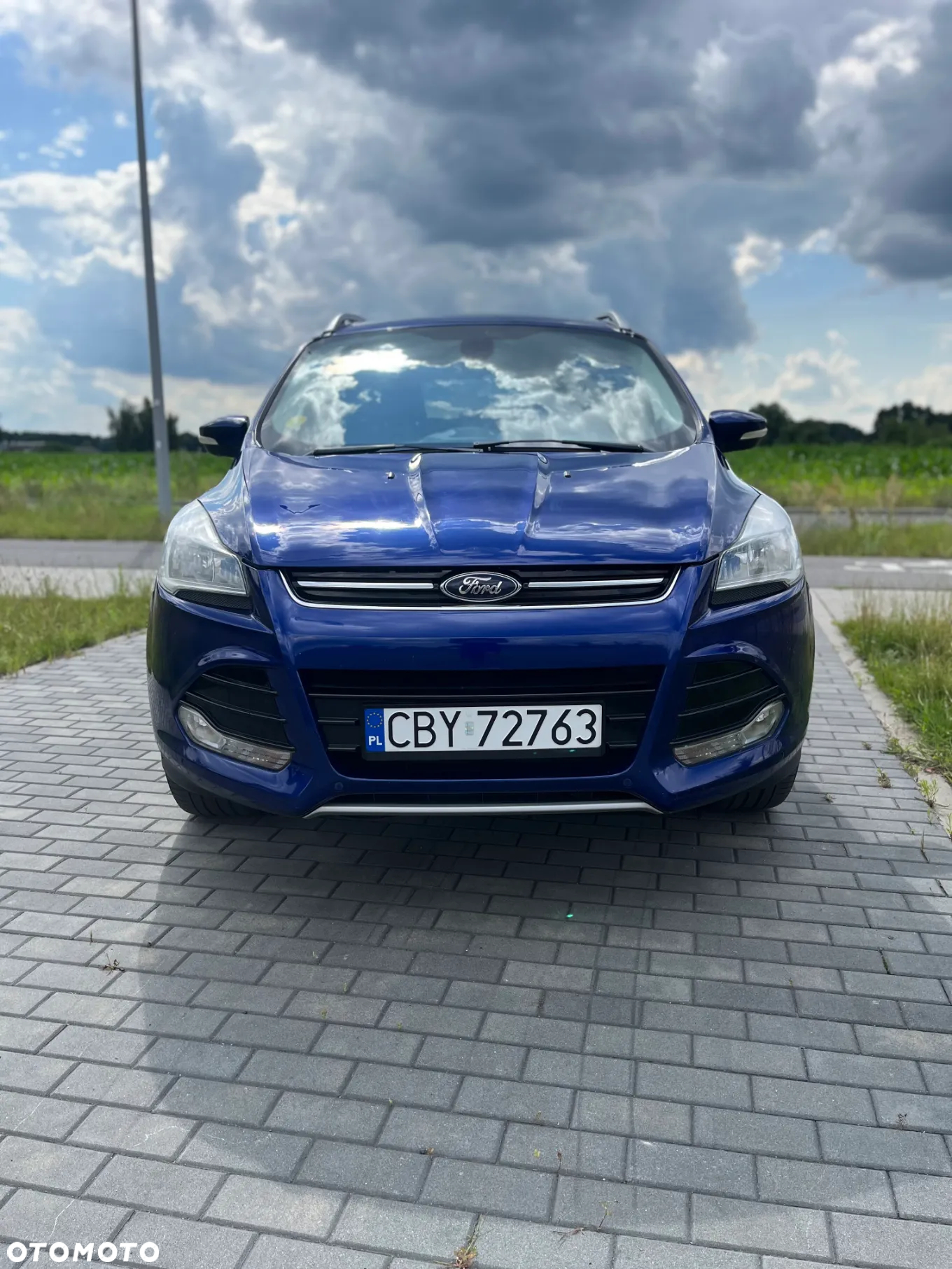 Ford Kuga 2.0 TDCi 2x4 Titanium - 2