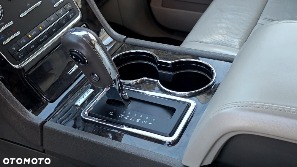 Lincoln Navigator - 27