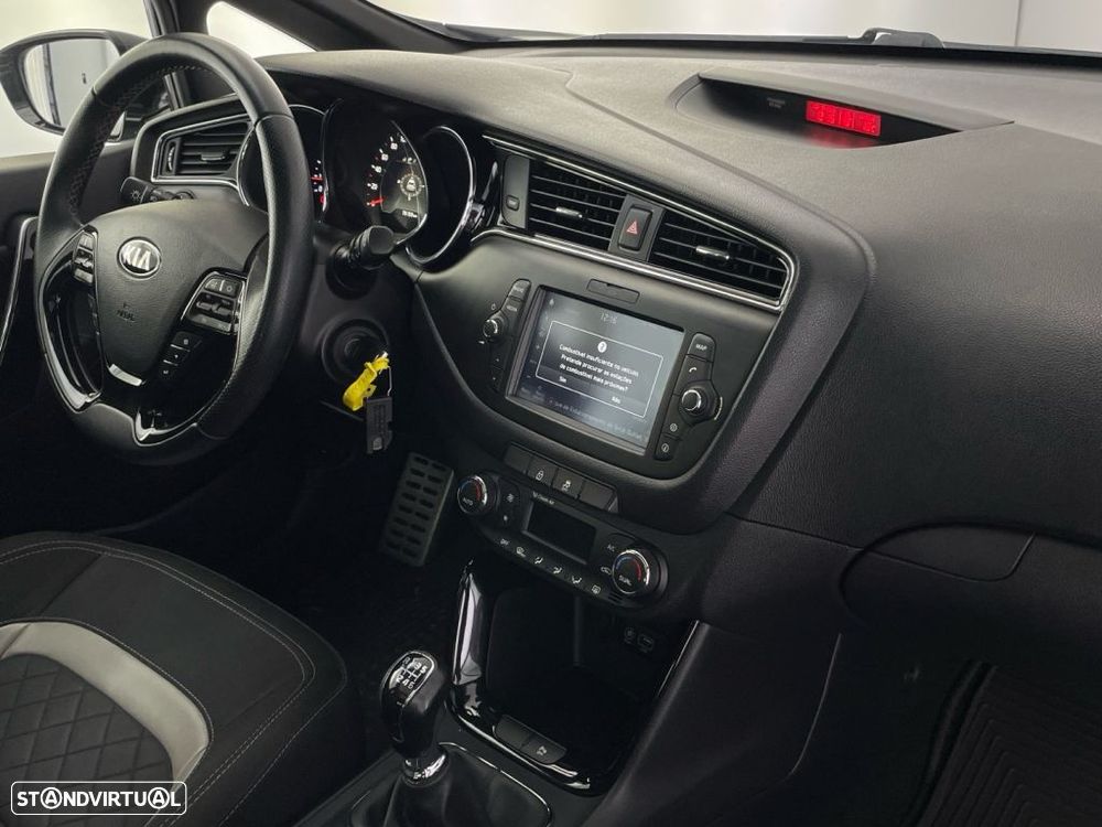 Kia Ceed SW 1.6 CRDi GT Line - 23