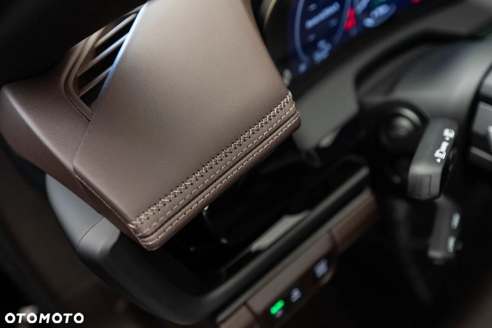 Porsche Panamera 4 E-Hybrid PHEV - 23