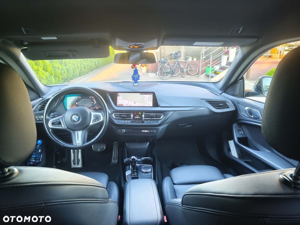 BMW Seria 2 218i M Sport - 11