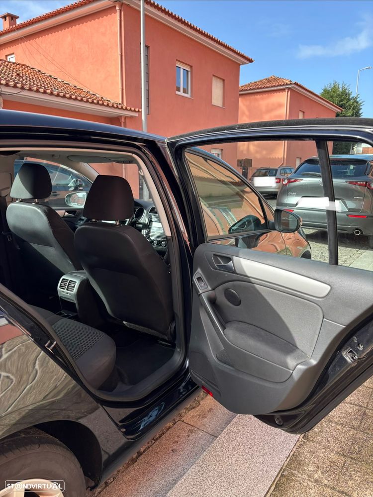 VW Golf 1.6 TDi Edition - 8