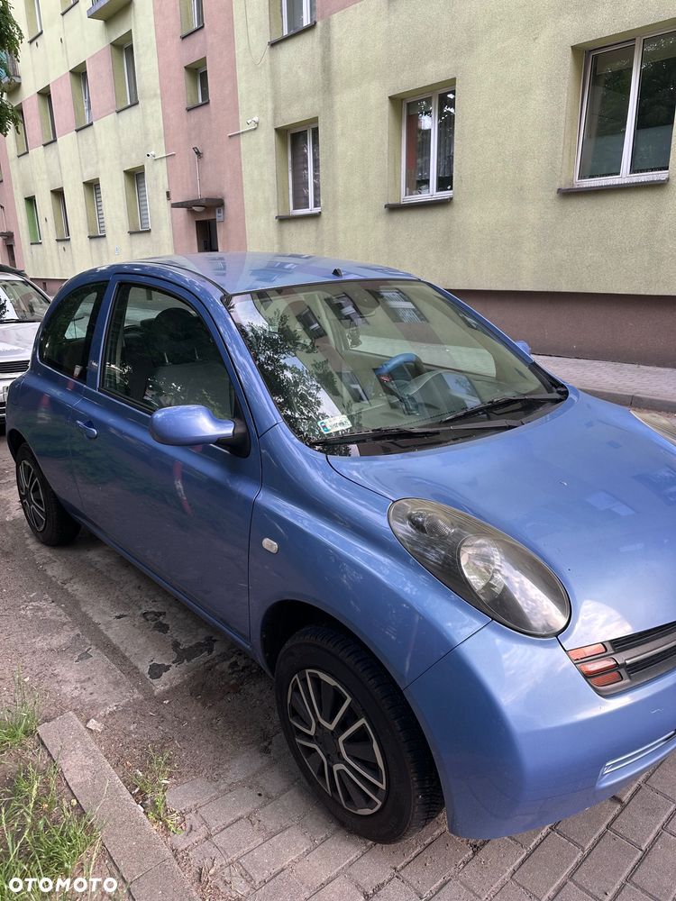 Nissan Micra - 1