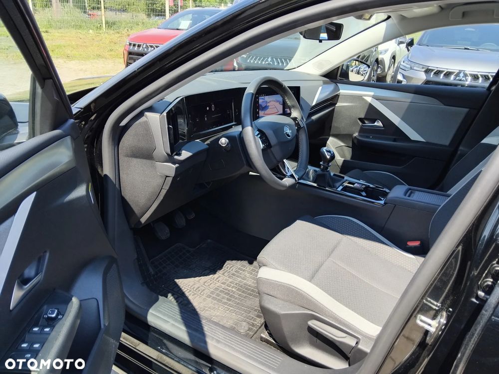 Opel Astra 1.2 T Edition S&S - 9