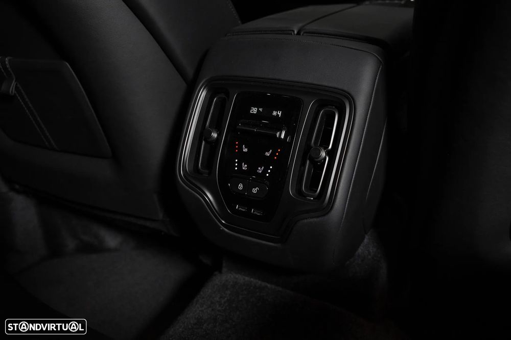 Aston Martin DBX 707 - 19