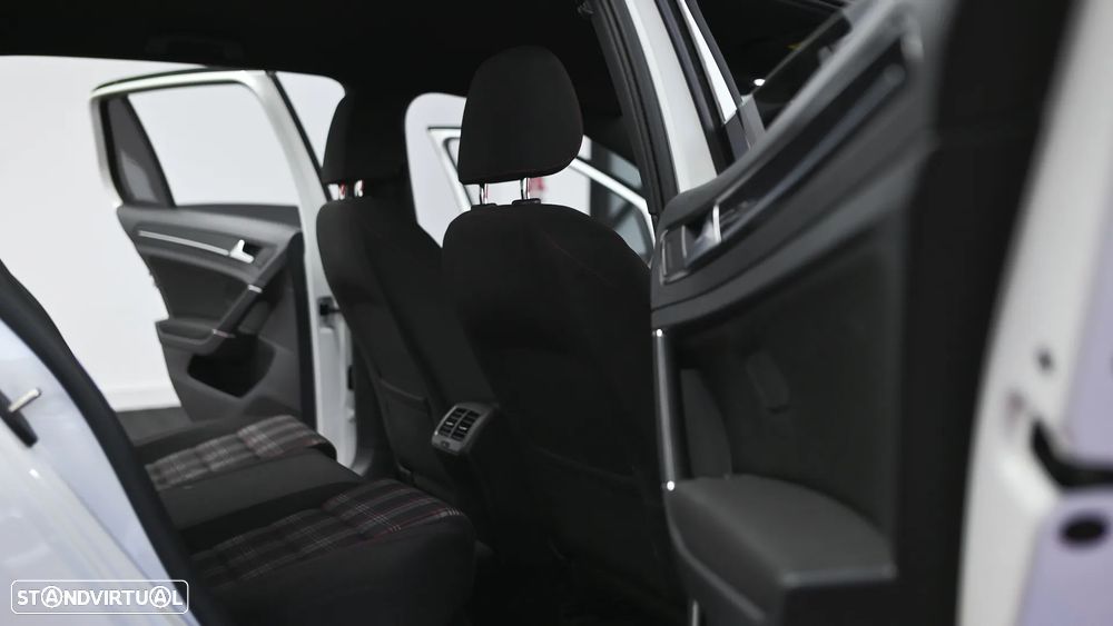 VW Golf 2.0 TSi GTi DSG Performance - 42