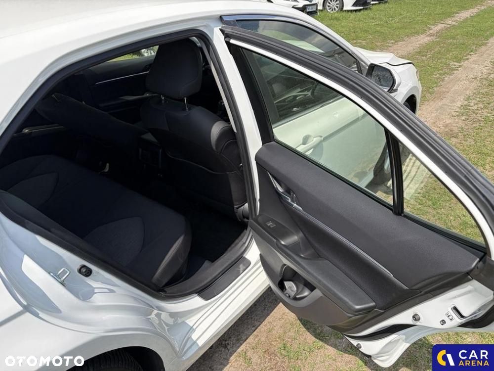 Toyota Camry - 20