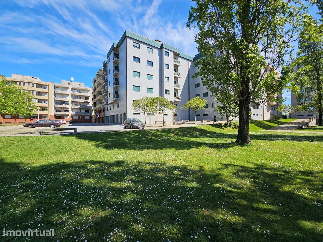 Apartamento T2 em Monte dos Burgos - Grande imagem: 3/24