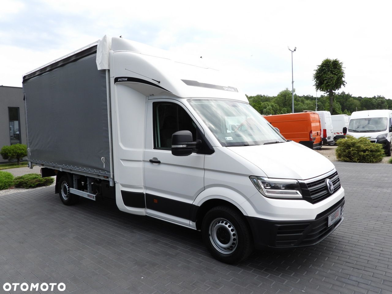 Volkswagen CRAFTER  PLANDEKA 8 PALET TEMPOMAT LEDY KLIMATYZACJA  180KM - 5