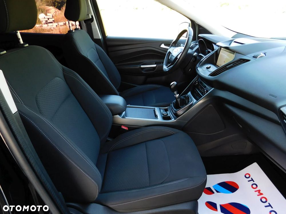 Ford Kuga - 17