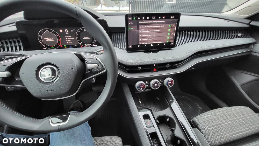 Skoda Superb 1.5 TSI mHEV Selection DSG - 23