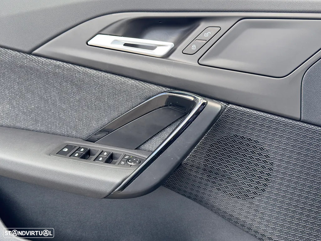 BMW iX1 xDrive30 - 10
