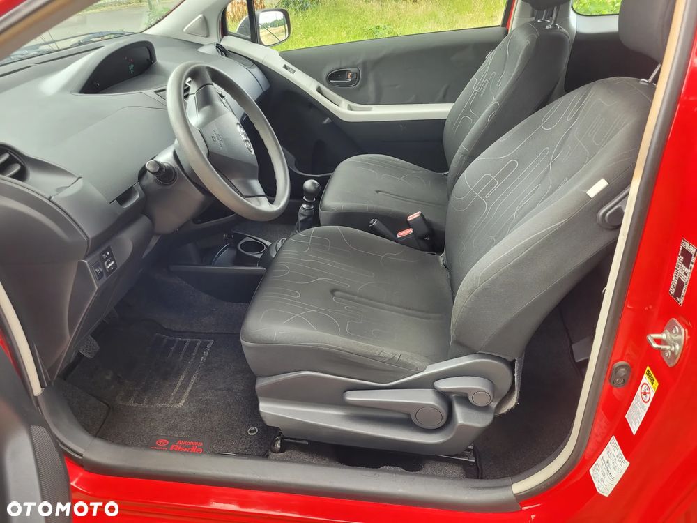 Toyota Yaris 1.33 VVT-i Sol - 7
