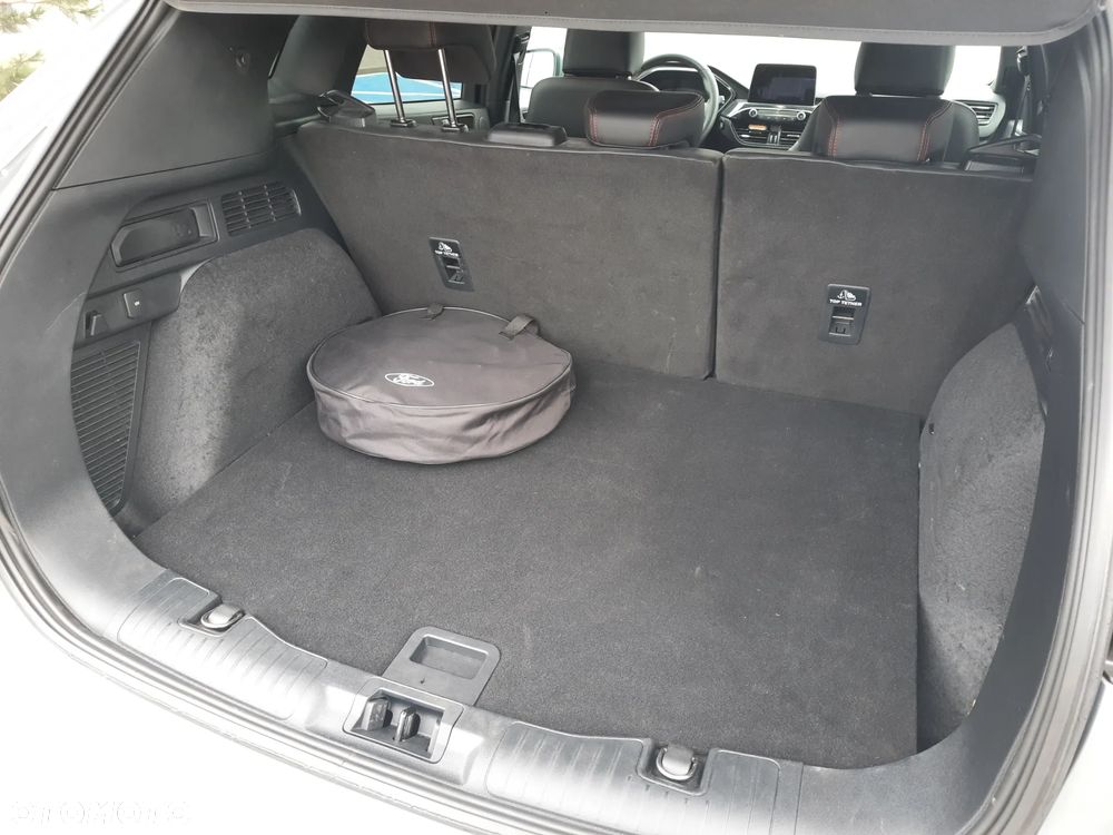 Ford Kuga 2.5P PHEV FWD ST-Line X - 26