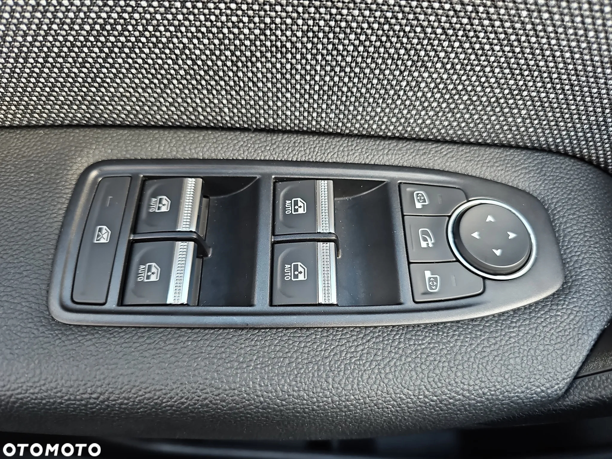 Renault Symbioz 1.6 E-Tech Full Hybrid 145 Techno - 23