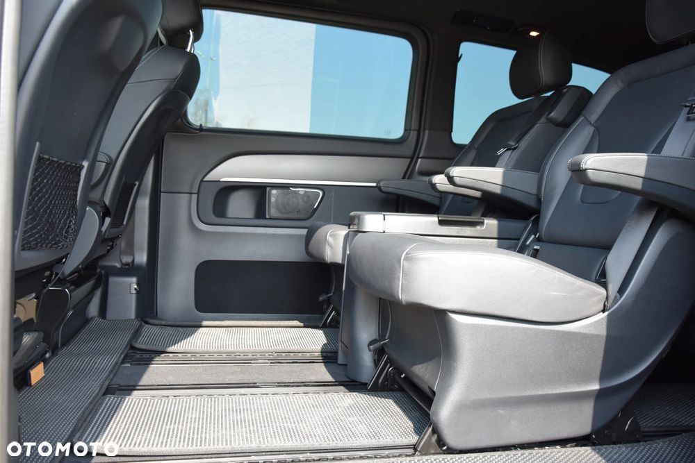 Mercedes-Benz Klasa V 300 d 4-Matic Avantgarde 9G-Tronic (d³ugi) - 23