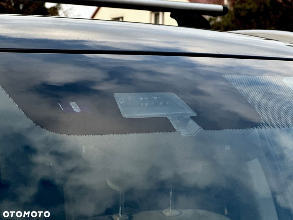 Mitsubishi Outlander 2.0 Instyle Navi 4WD CVT - 25