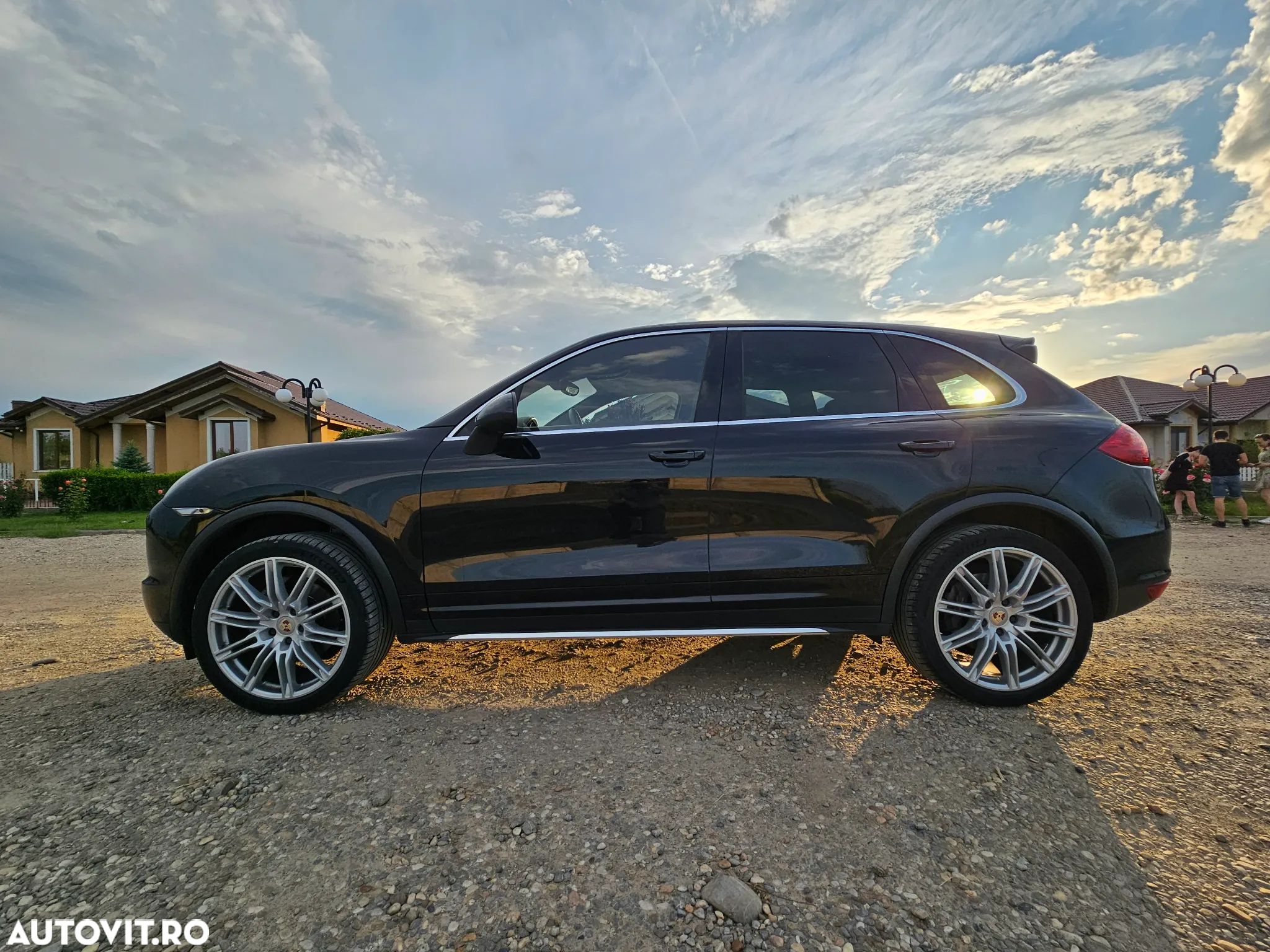 Porsche Cayenne - 1