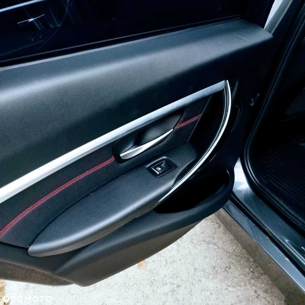 BMW Seria 3 330i GPF xDrive - 9