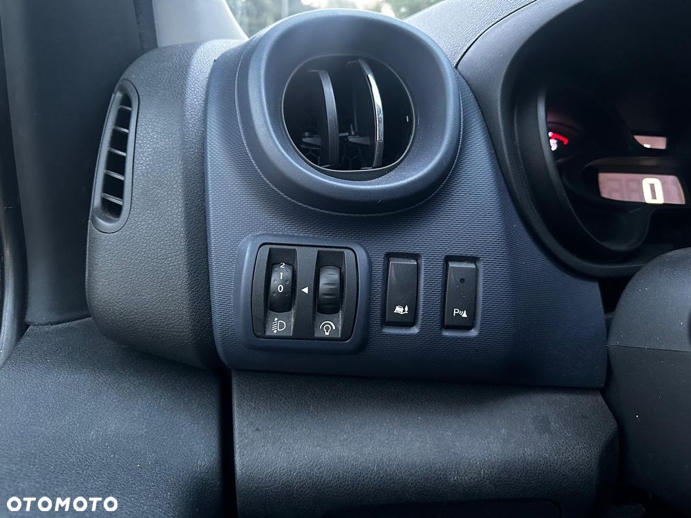 Opel Vivaro - 16