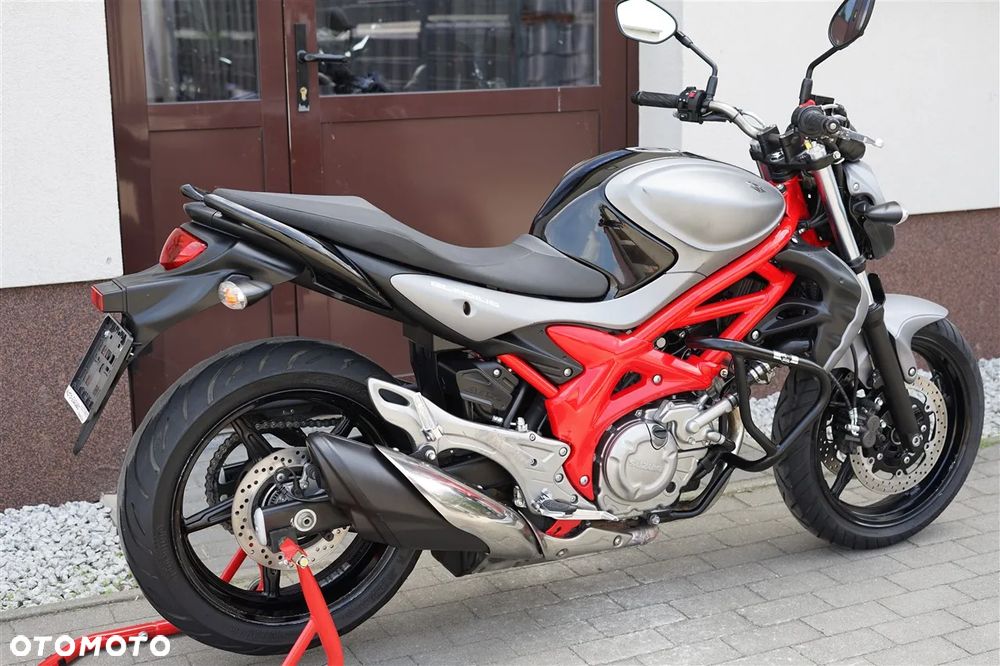 Suzuki Gladius - 3
