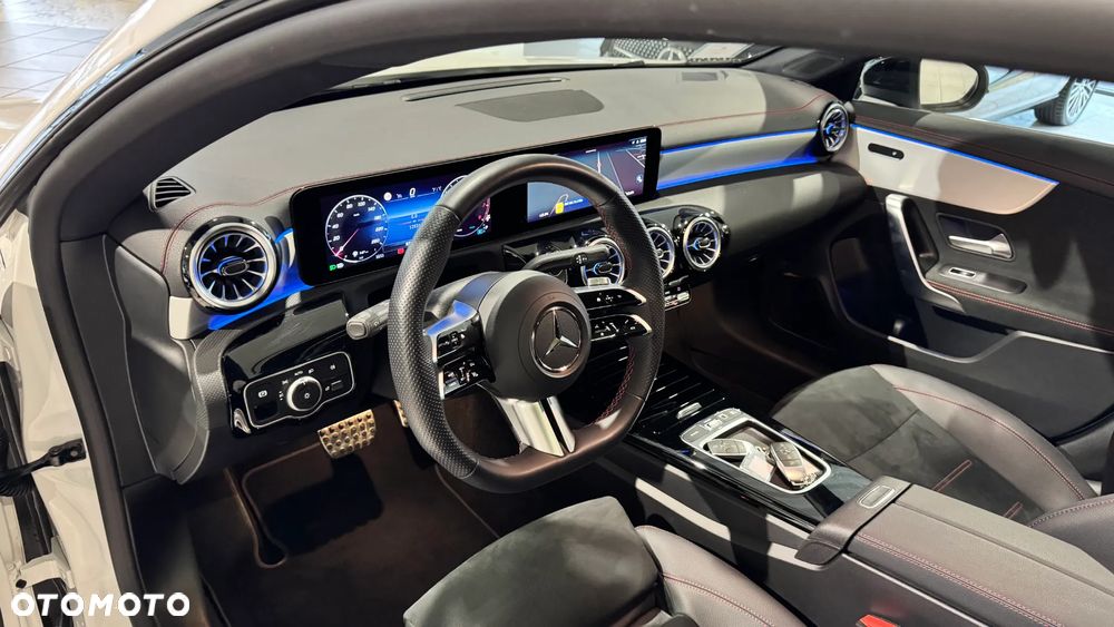 Mercedes-Benz CLA 200 AMG Line 7G-DCT - 13