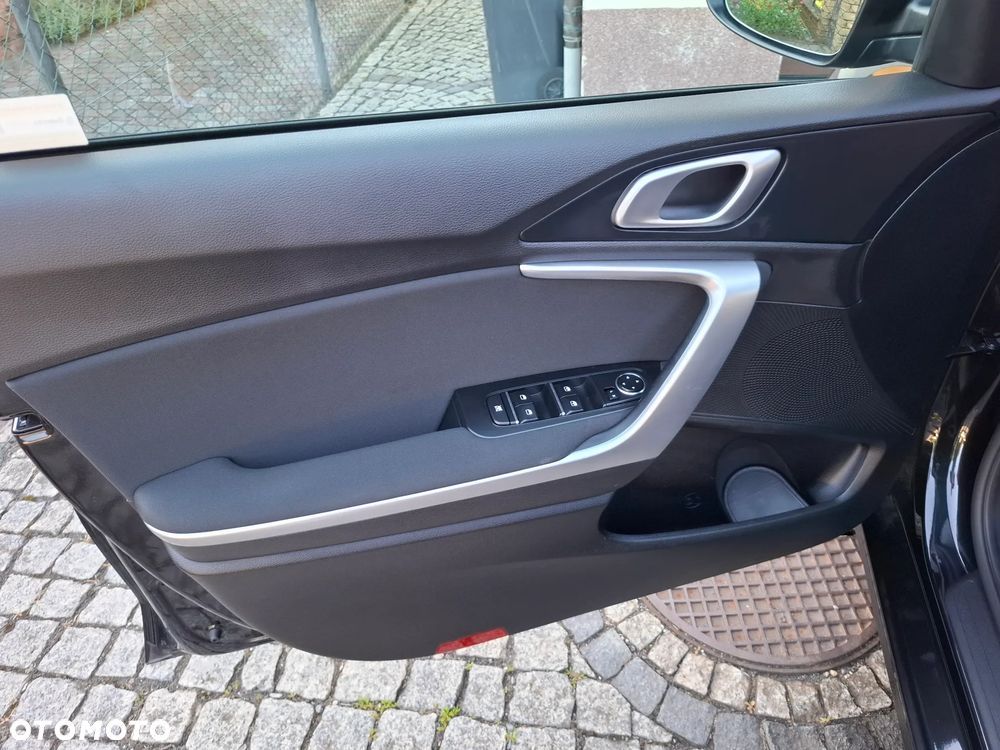 Kia Ceed 1.5 T-GDI M - 28