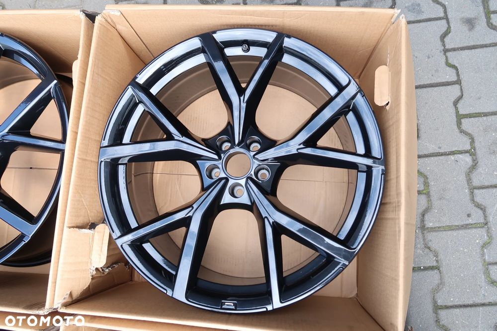 Oryginalne felgi VW touareg R-Line 22'' - 5