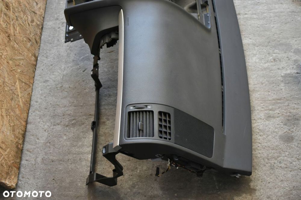 DESKA ROZDZIELCZA KOKPIT PODUSZKI VW TOURAN - 6
