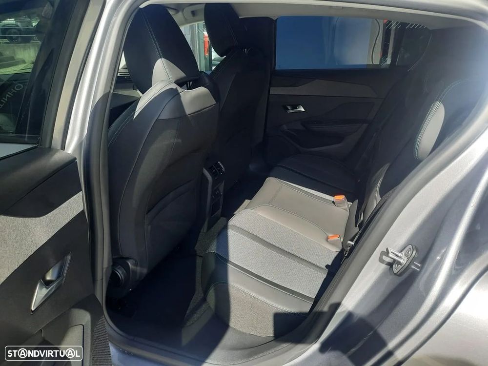 Peugeot e-308 54 kWh Allure - 9