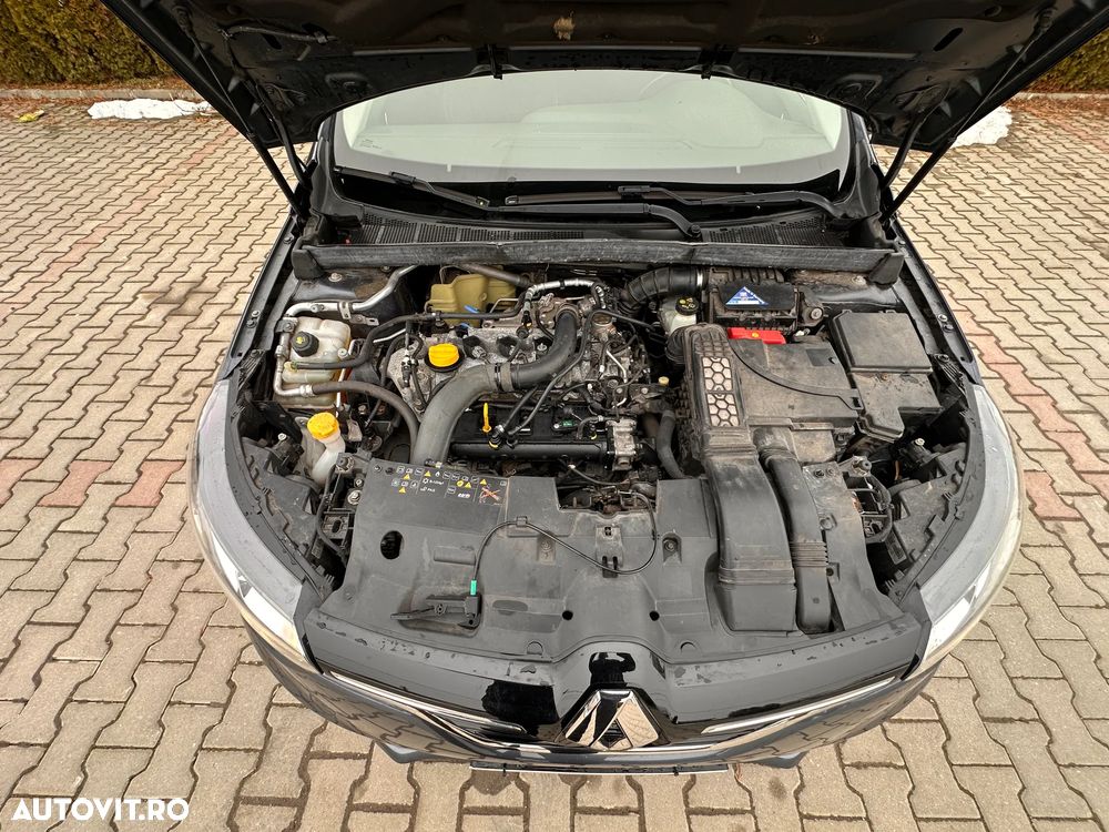 Renault Megane ENERGY TCe 130 LIMITED - 17