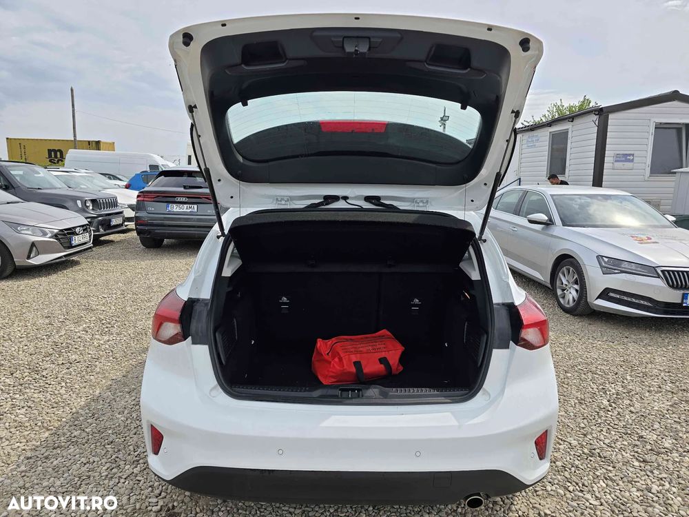 Ford Focus - 8