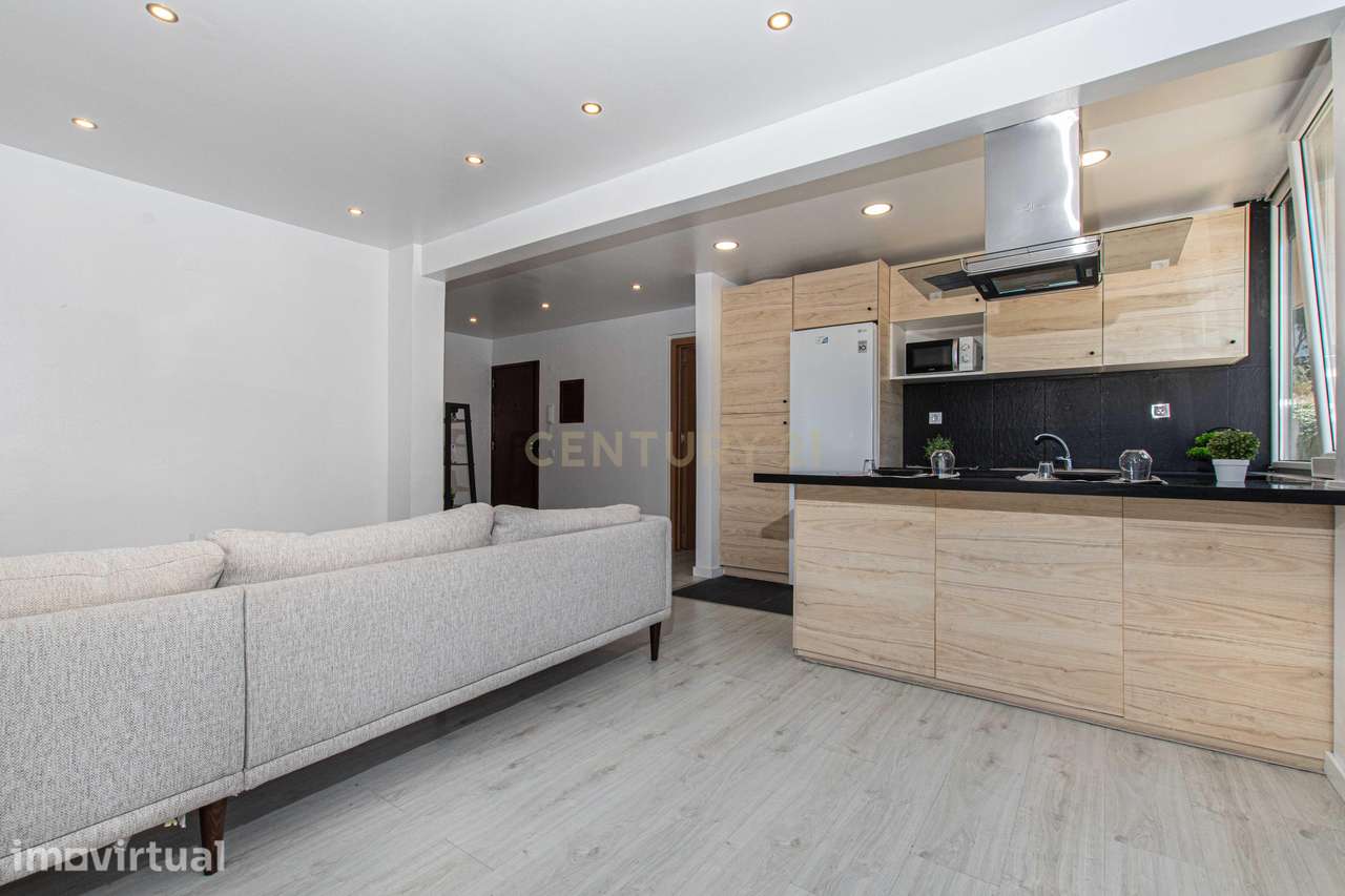 Apartamento T2 Parcialmente Remodelado | Algueirão – Mem Martins - Grande imagem: 4/27