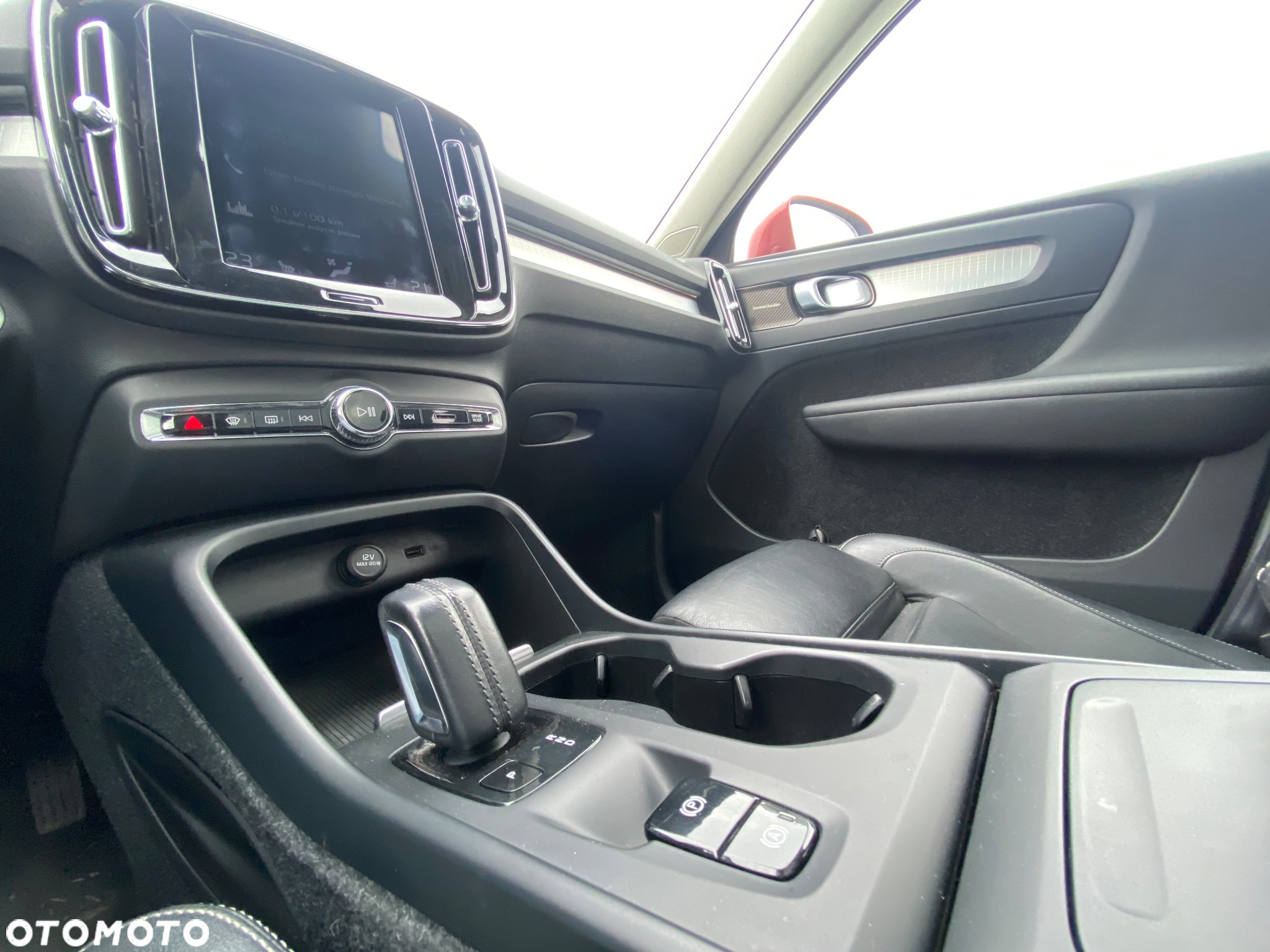 Volvo XC 40 D4 AWD Momentum Pro - 7
