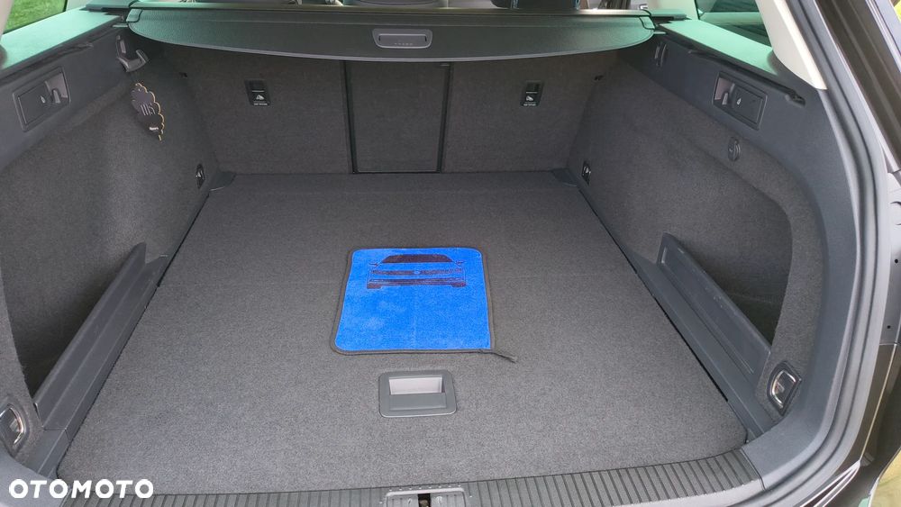 Volkswagen Passat 2.0 TDI BMT Highline - 17