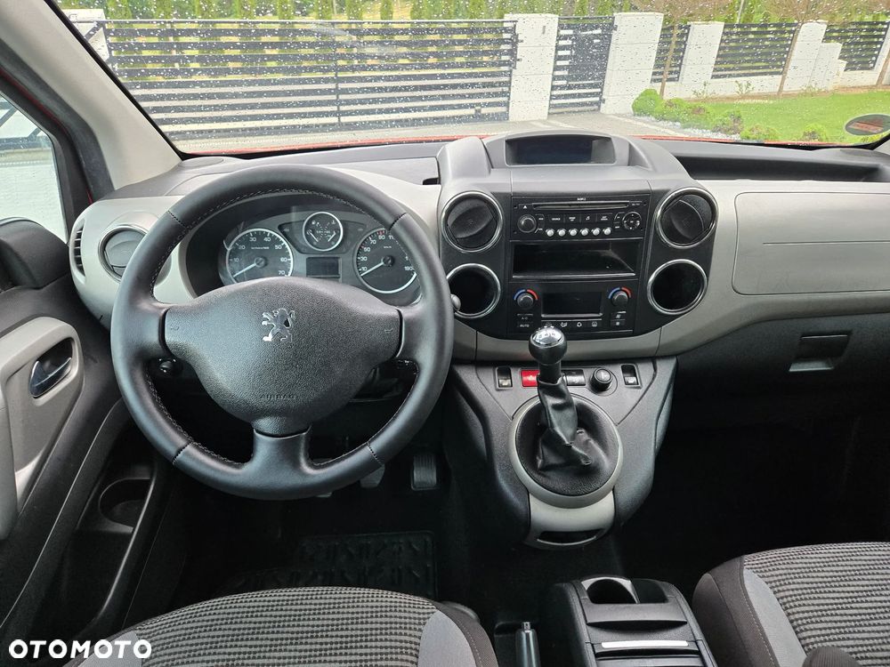 Peugeot Partner 110 Tendance mit Familien-Paket - 18