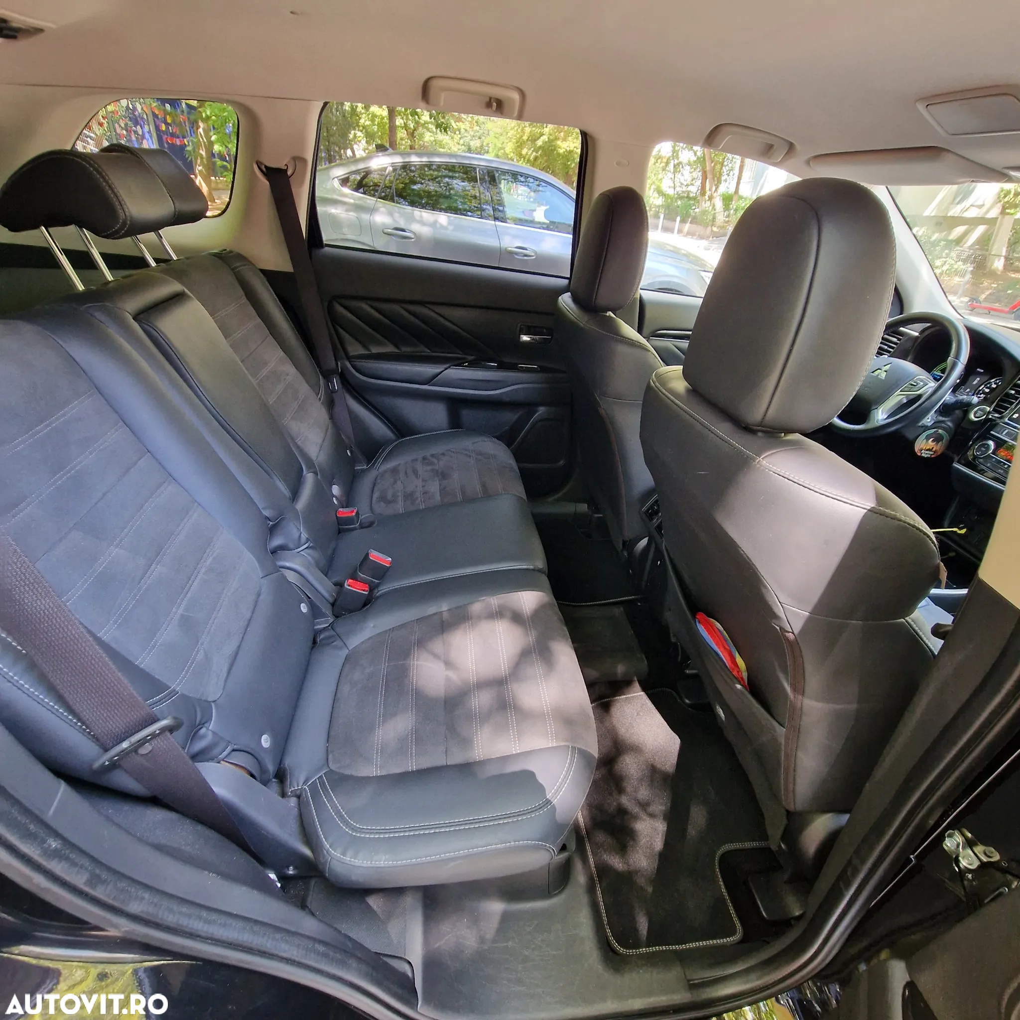 Mitsubishi Outlander PHEV 2.4 L 4X4 Intense - 15