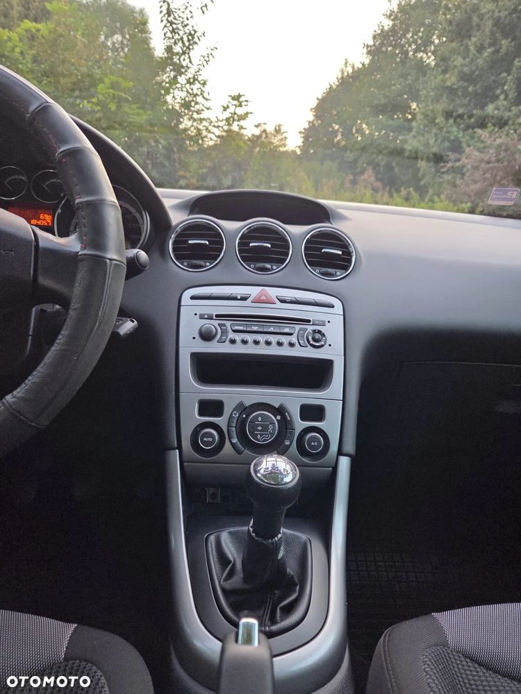 Peugeot 308 - 8