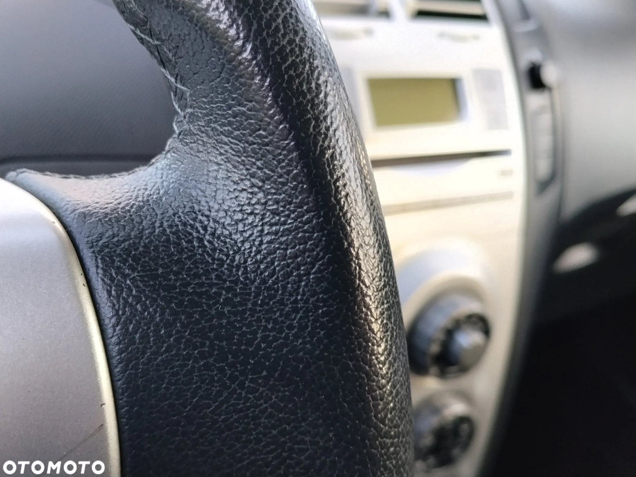 Toyota Yaris 1.3 VVT-i Sol - 20