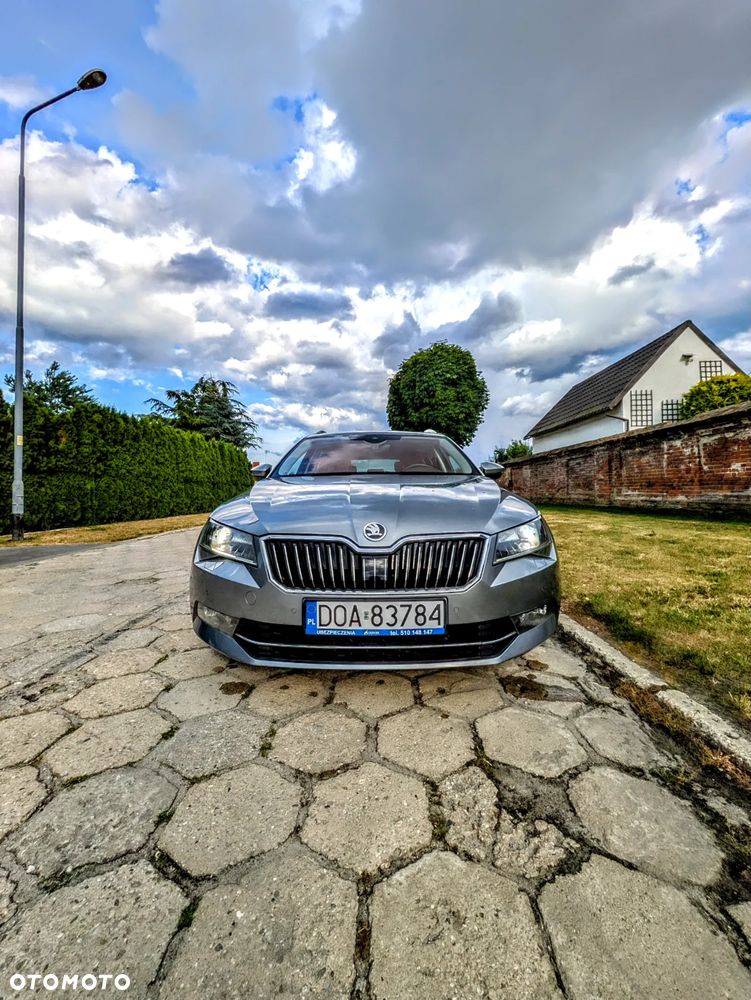 Skoda Superb 2.0 TDI Ambition DSG - 4