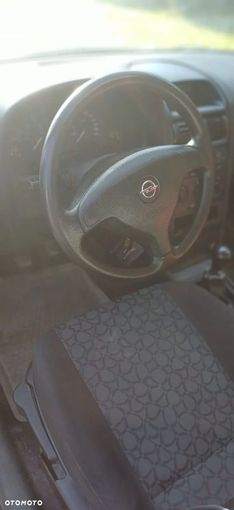 Opel Astra - 4