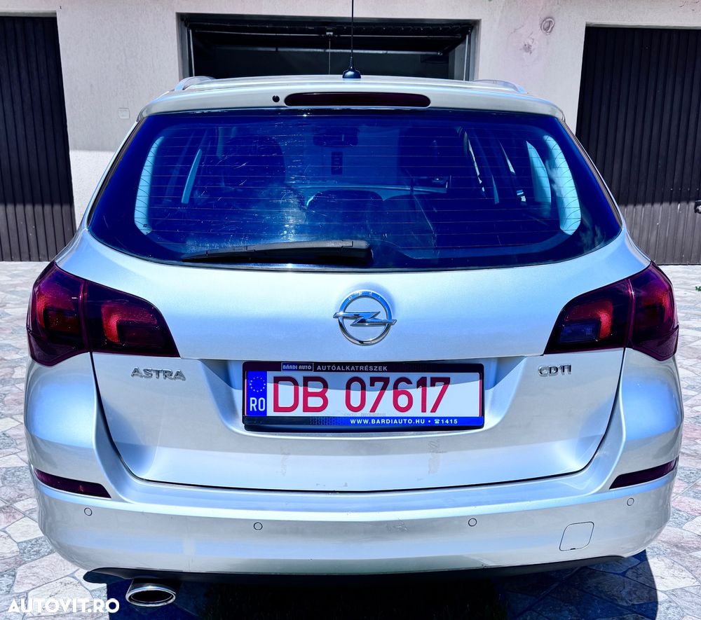 Opel Astra 2.0 CDTI ECOFLEX Start/Stop Exklusiv - 2