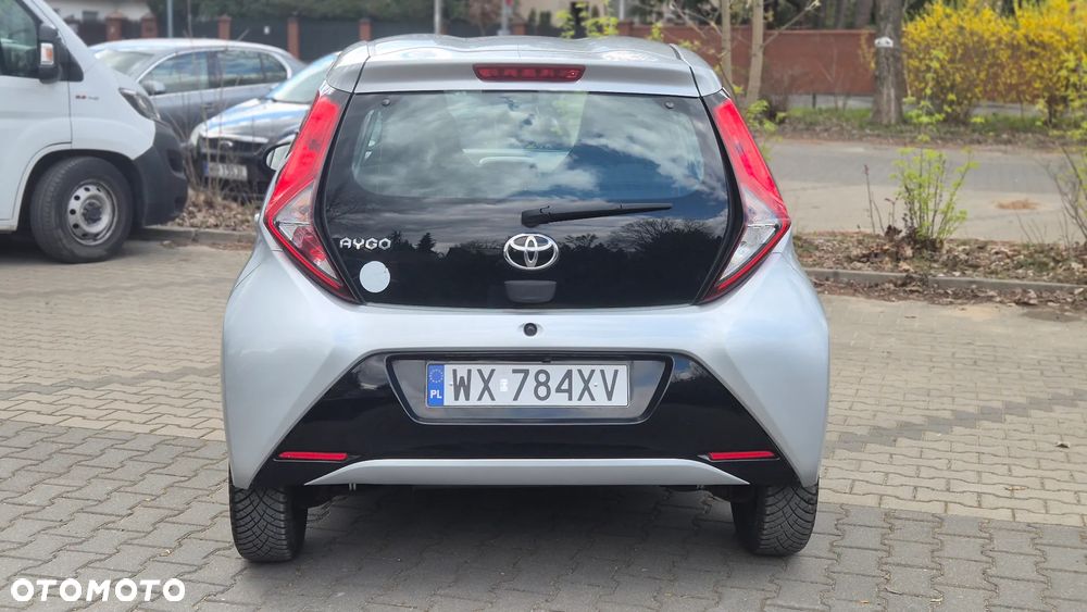 Toyota Aygo x-play - 5