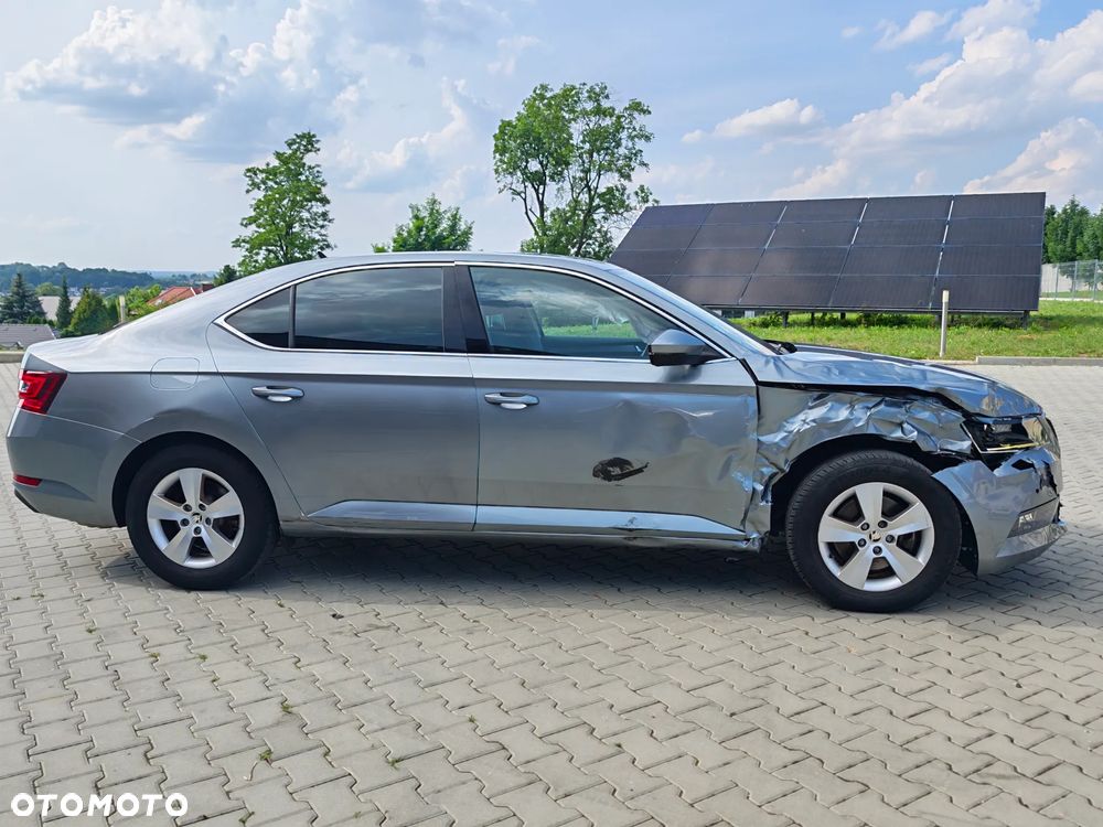 Skoda Superb 1.5 TSI ACT DSG Style - 4