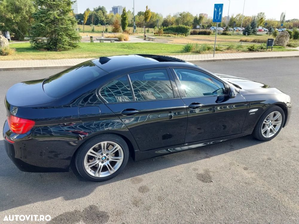 BMW Seria 5 530d xDrive AT - 17