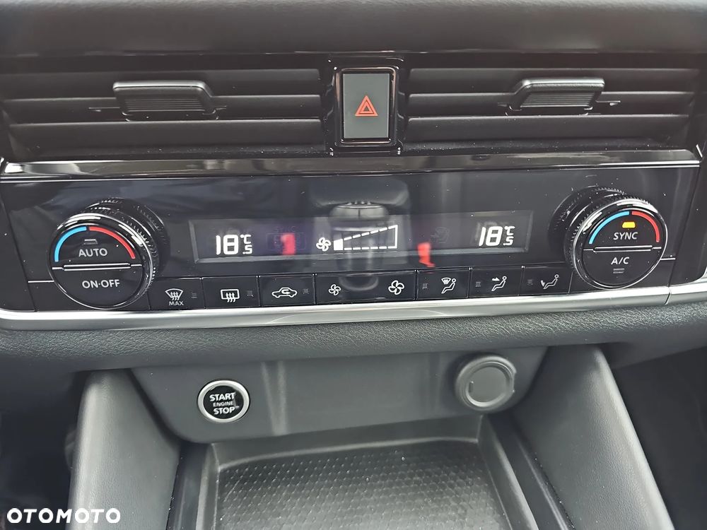 Nissan Qashqai 1.3 DIG-T mHEV N-Connecta - 21