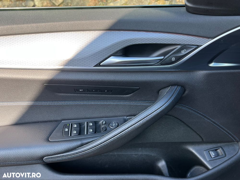 BMW Seria 5 520d Touring Aut. M Sport Edition - 17