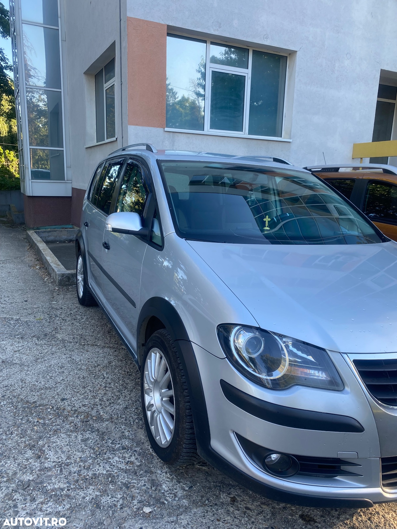 Volkswagen Touran 2.0 TDI DPF Cross - 2